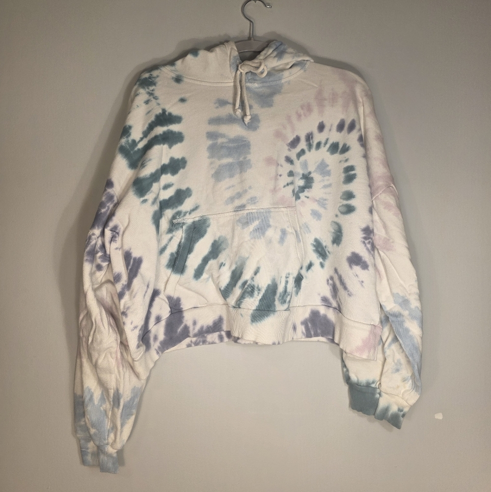 Large Lucky Brand Tie-Dye Cropped Hoodie